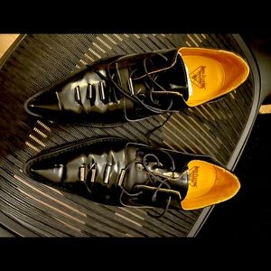 John Fluevog leather loafers in size 9.